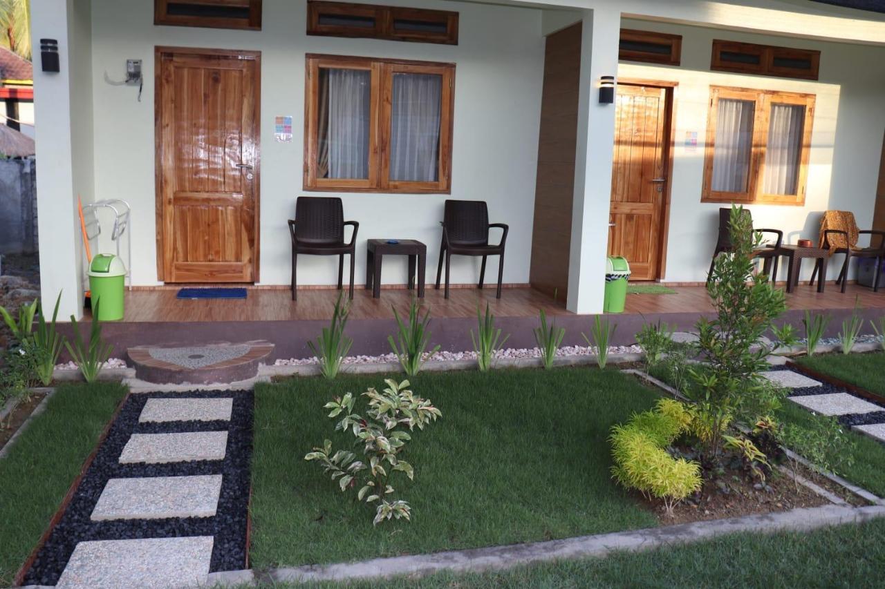 Room 212 Kuta  Exterior photo